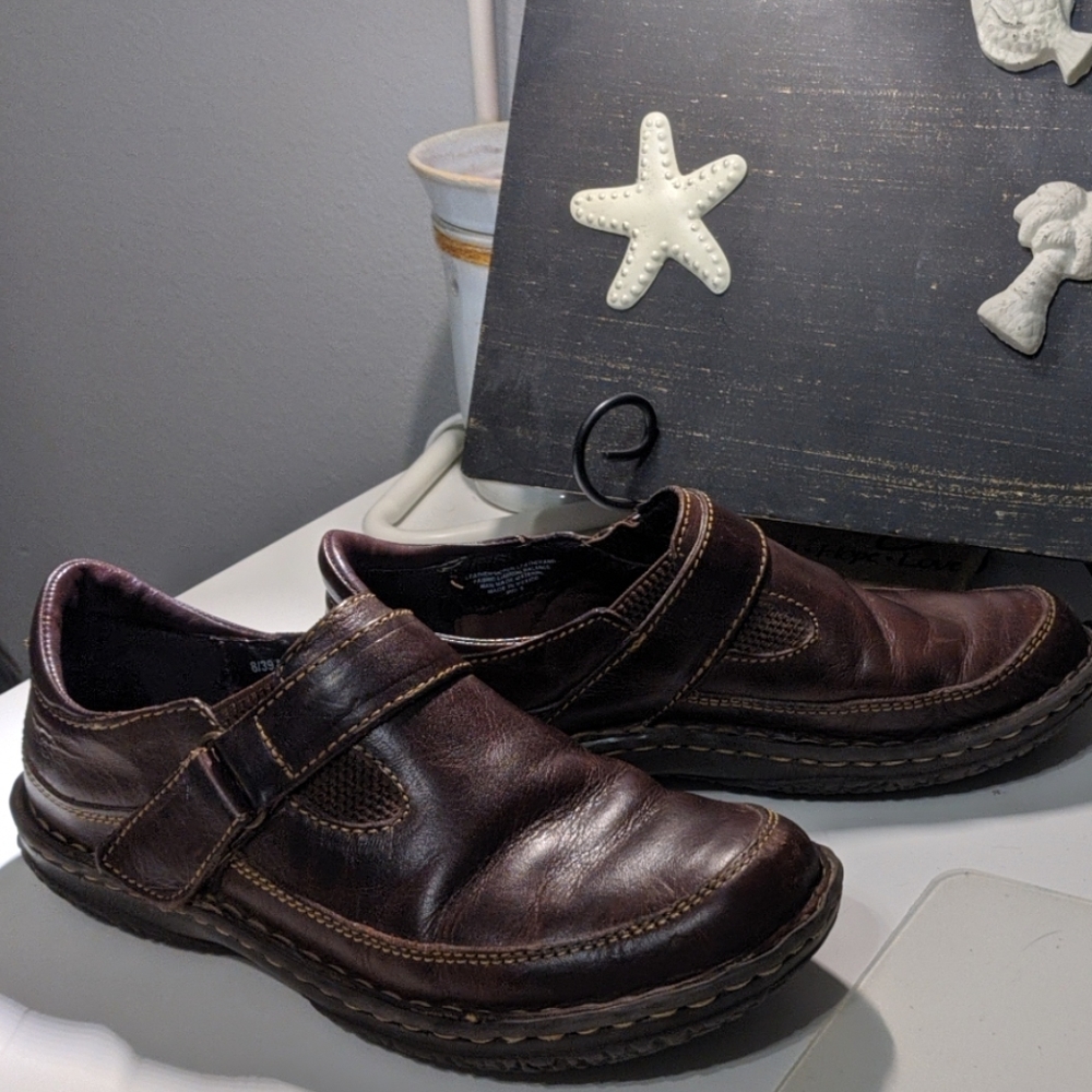 Born women's Honesty Walking Shoes 8